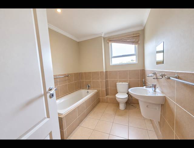 3 BEDROOM APARTMENT TO LET IN WESTBROOK